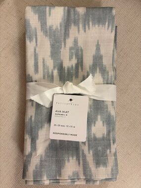 Pottery Barn Ava Ikat Linen Napkins - Blue & White Set